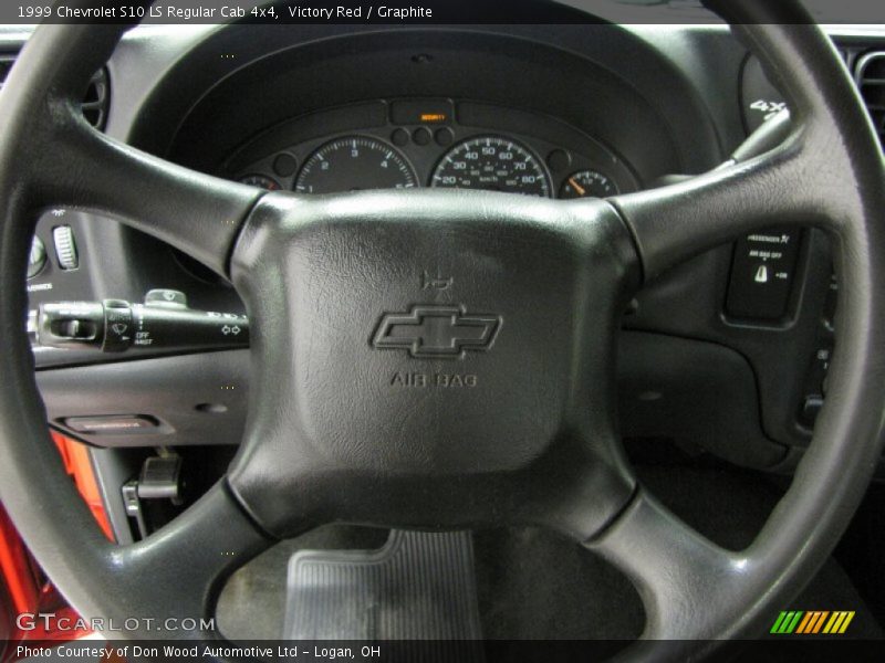  1999 S10 LS Regular Cab 4x4 Steering Wheel