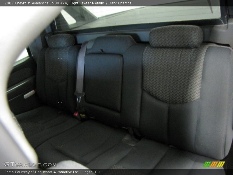 Light Pewter Metallic / Dark Charcoal 2003 Chevrolet Avalanche 1500 4x4