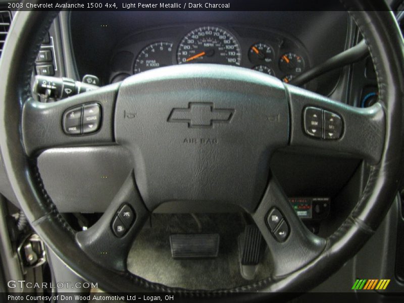 Light Pewter Metallic / Dark Charcoal 2003 Chevrolet Avalanche 1500 4x4