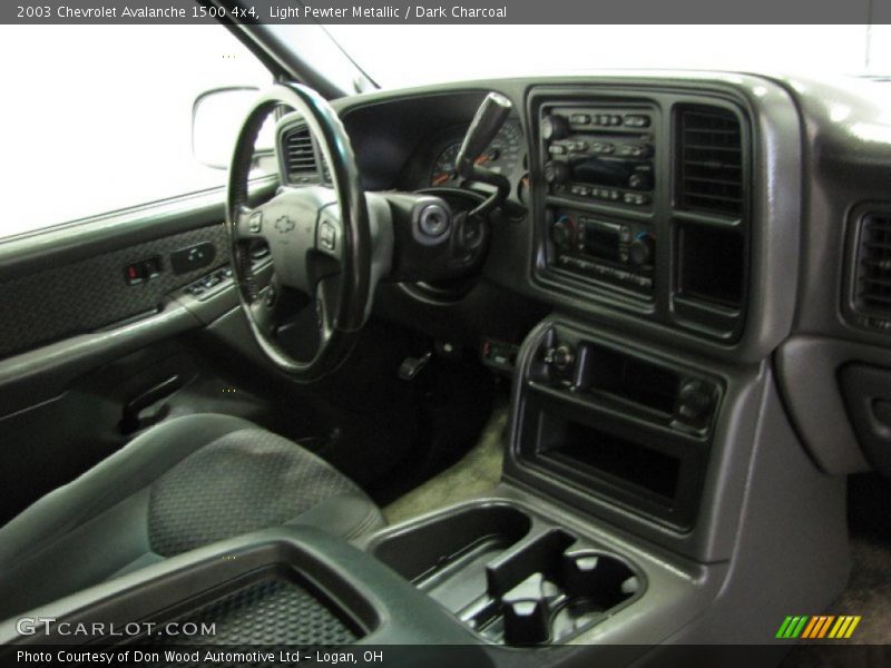 Light Pewter Metallic / Dark Charcoal 2003 Chevrolet Avalanche 1500 4x4