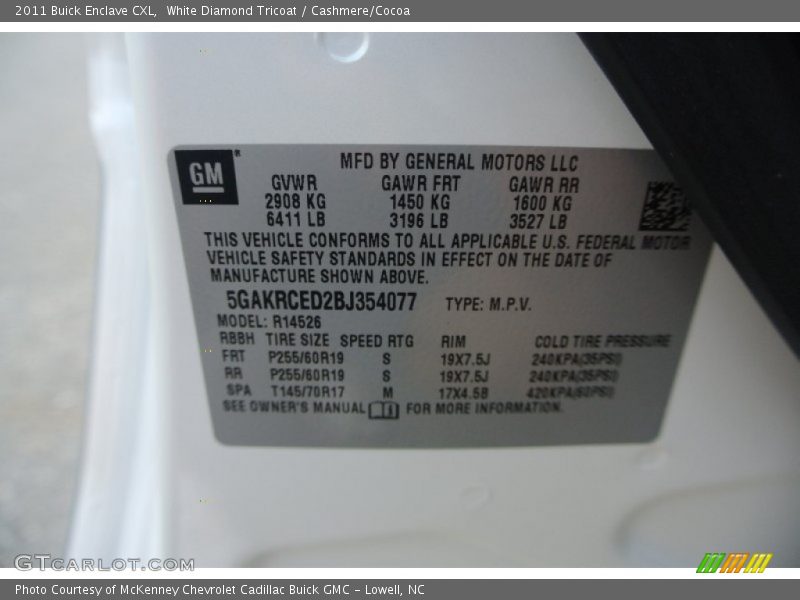 White Diamond Tricoat / Cashmere/Cocoa 2011 Buick Enclave CXL