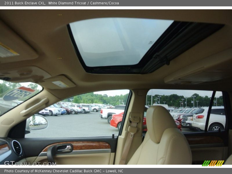 White Diamond Tricoat / Cashmere/Cocoa 2011 Buick Enclave CXL