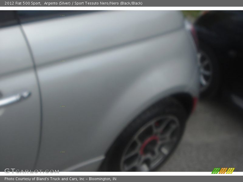 Argento (Silver) / Sport Tessuto Nero/Nero (Black/Black) 2012 Fiat 500 Sport