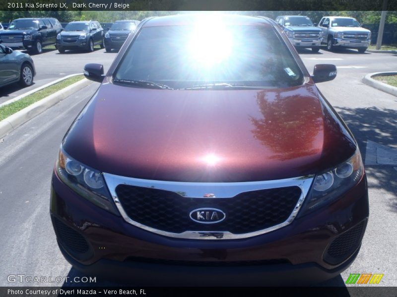 Dark Cherry / Beige 2011 Kia Sorento LX