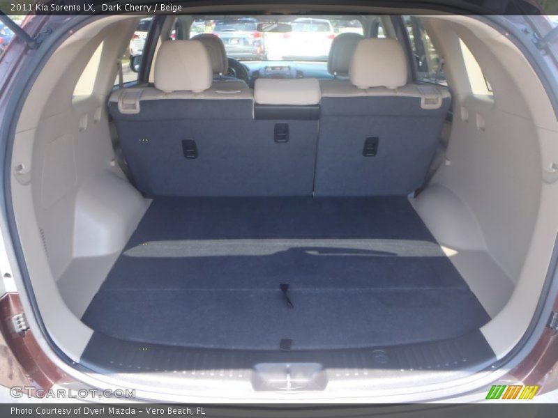 Dark Cherry / Beige 2011 Kia Sorento LX