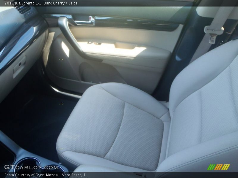 Dark Cherry / Beige 2011 Kia Sorento LX