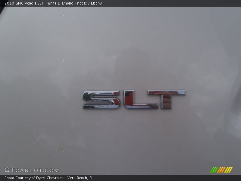 White Diamond Tricoat / Ebony 2010 GMC Acadia SLT