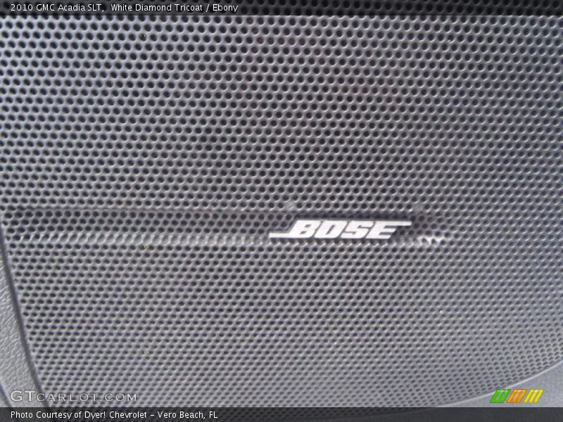 White Diamond Tricoat / Ebony 2010 GMC Acadia SLT