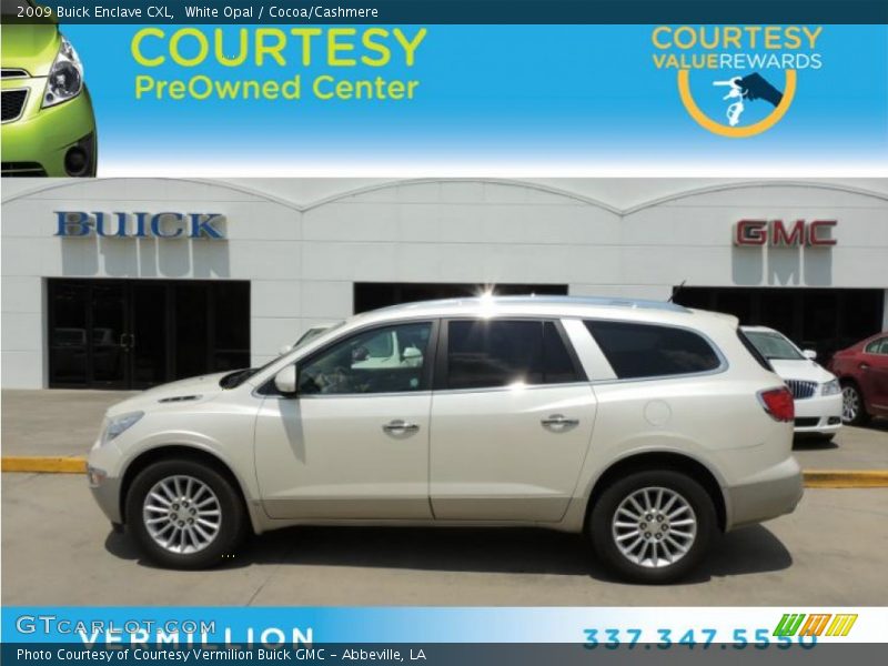 White Opal / Cocoa/Cashmere 2009 Buick Enclave CXL