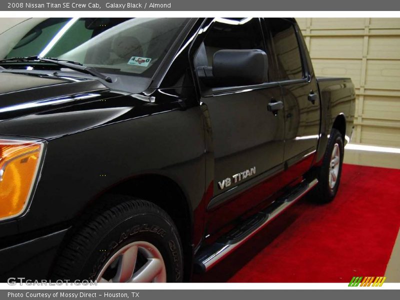 Galaxy Black / Almond 2008 Nissan Titan SE Crew Cab