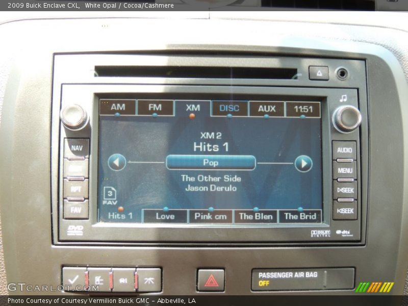 White Opal / Cocoa/Cashmere 2009 Buick Enclave CXL