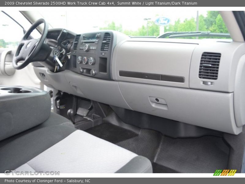 Summit White / Light Titanium/Dark Titanium 2009 Chevrolet Silverado 2500HD Work Truck Crew Cab 4x4