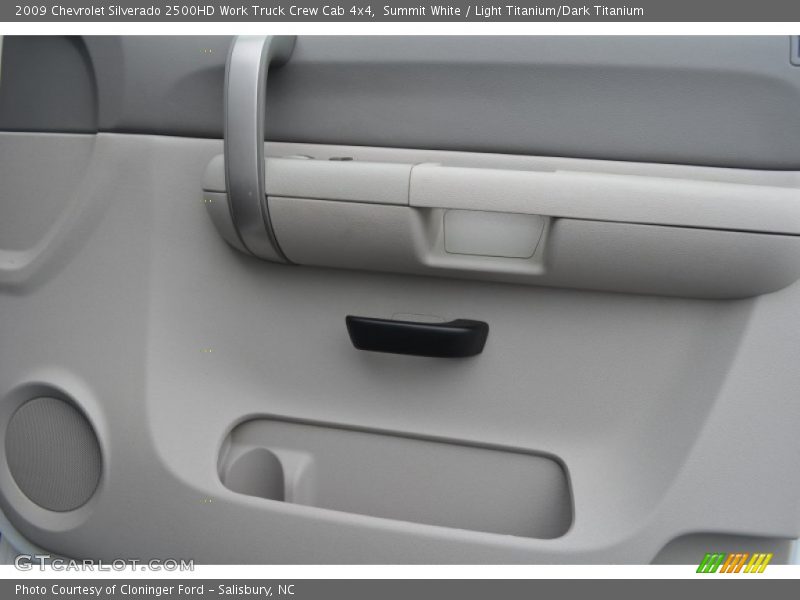 Summit White / Light Titanium/Dark Titanium 2009 Chevrolet Silverado 2500HD Work Truck Crew Cab 4x4