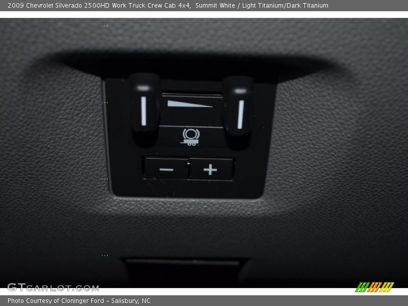 Summit White / Light Titanium/Dark Titanium 2009 Chevrolet Silverado 2500HD Work Truck Crew Cab 4x4