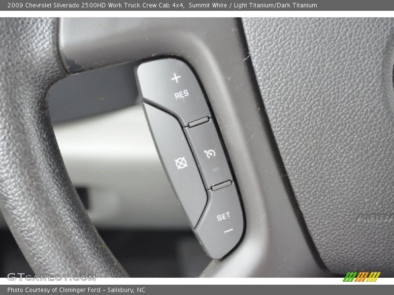 Summit White / Light Titanium/Dark Titanium 2009 Chevrolet Silverado 2500HD Work Truck Crew Cab 4x4