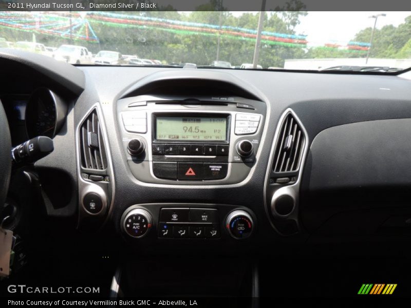 Diamond Silver / Black 2011 Hyundai Tucson GL