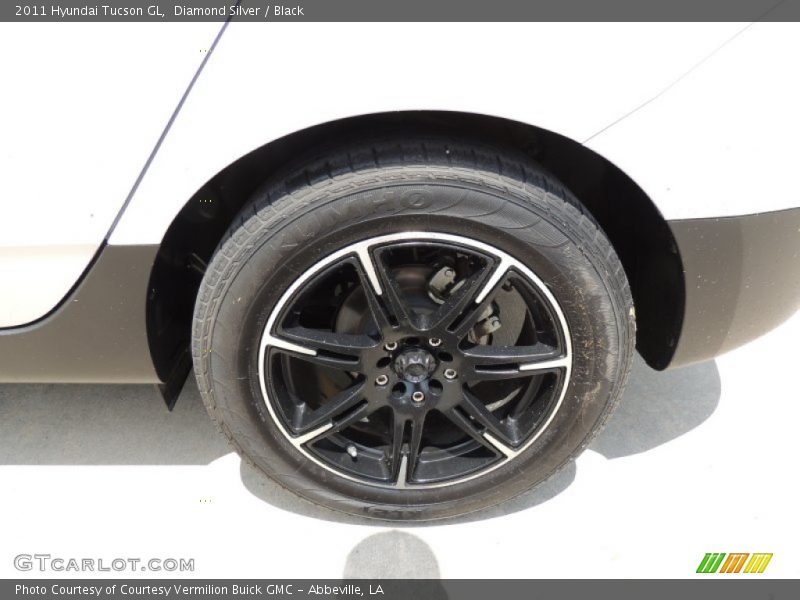 Diamond Silver / Black 2011 Hyundai Tucson GL
