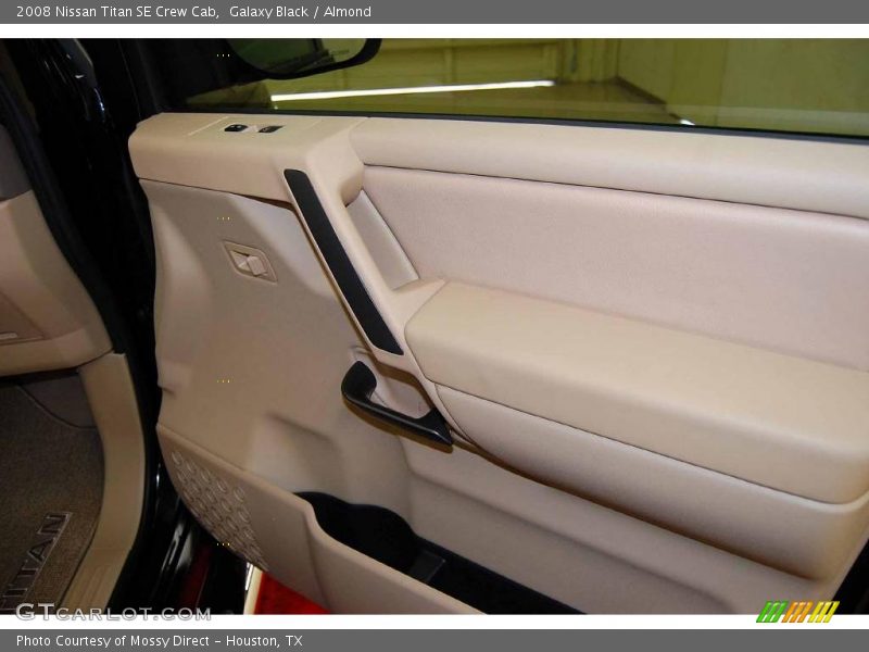 Galaxy Black / Almond 2008 Nissan Titan SE Crew Cab