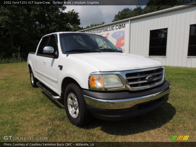 Oxford White / Medium Graphite 2002 Ford F150 XLT SuperCrew