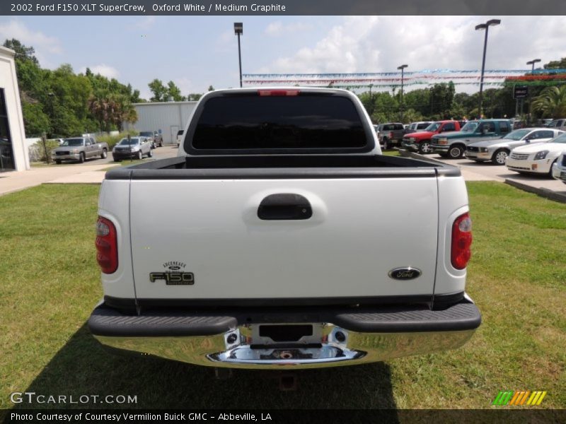 Oxford White / Medium Graphite 2002 Ford F150 XLT SuperCrew