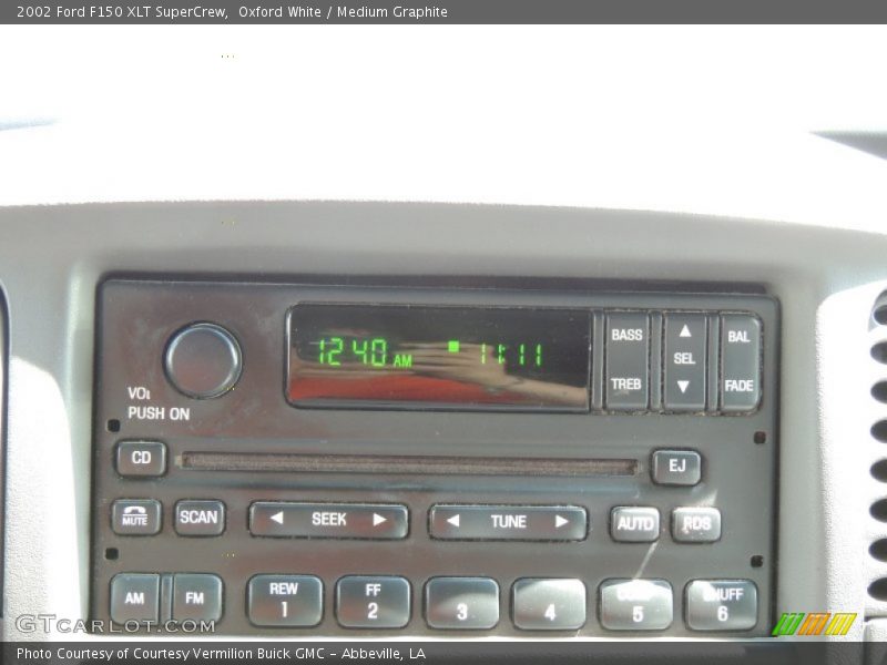 Oxford White / Medium Graphite 2002 Ford F150 XLT SuperCrew