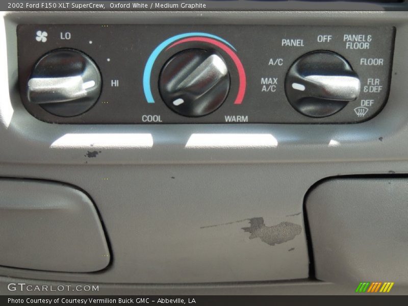 Oxford White / Medium Graphite 2002 Ford F150 XLT SuperCrew