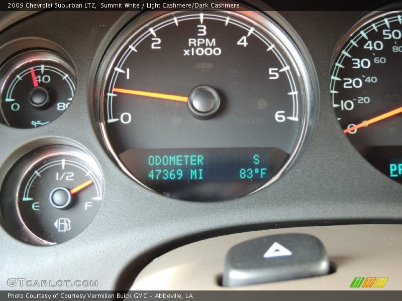 Summit White / Light Cashmere/Dark Cashmere 2009 Chevrolet Suburban LTZ