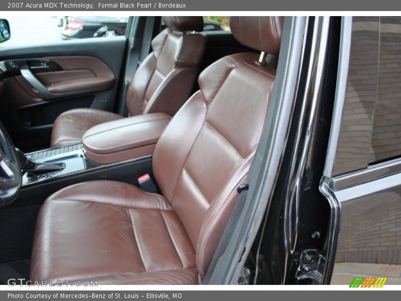 Front Seat of 2007 MDX Technology