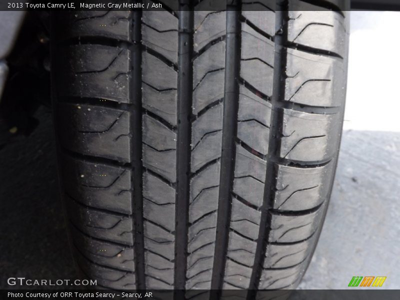 Magnetic Gray Metallic / Ash 2013 Toyota Camry LE