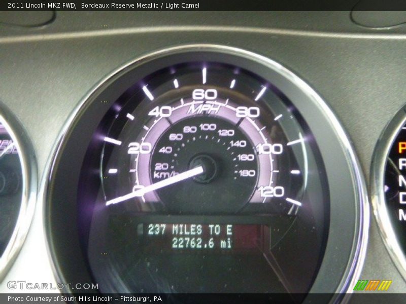 Bordeaux Reserve Metallic / Light Camel 2011 Lincoln MKZ FWD