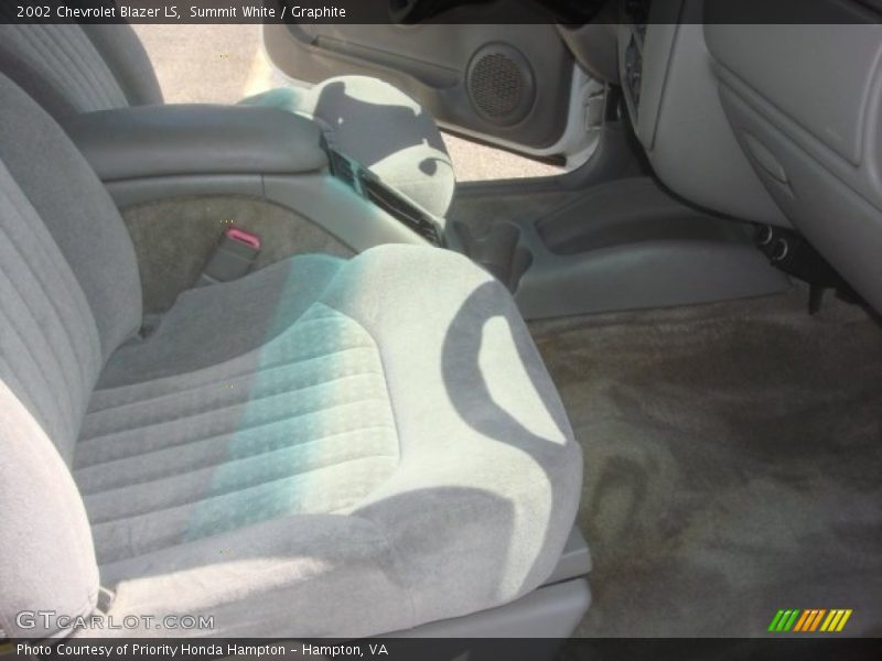 Summit White / Graphite 2002 Chevrolet Blazer LS