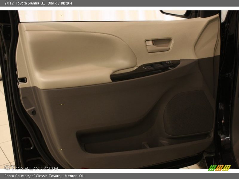 Black / Bisque 2012 Toyota Sienna LE