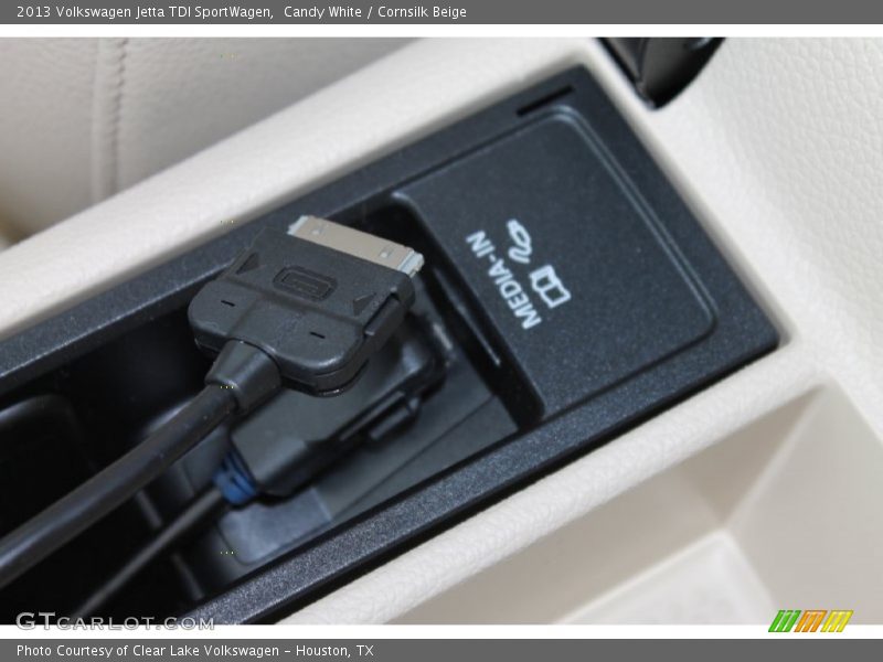 Candy White / Cornsilk Beige 2013 Volkswagen Jetta TDI SportWagen
