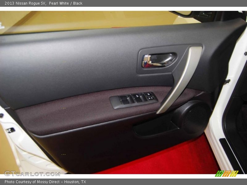 Pearl White / Black 2013 Nissan Rogue SV