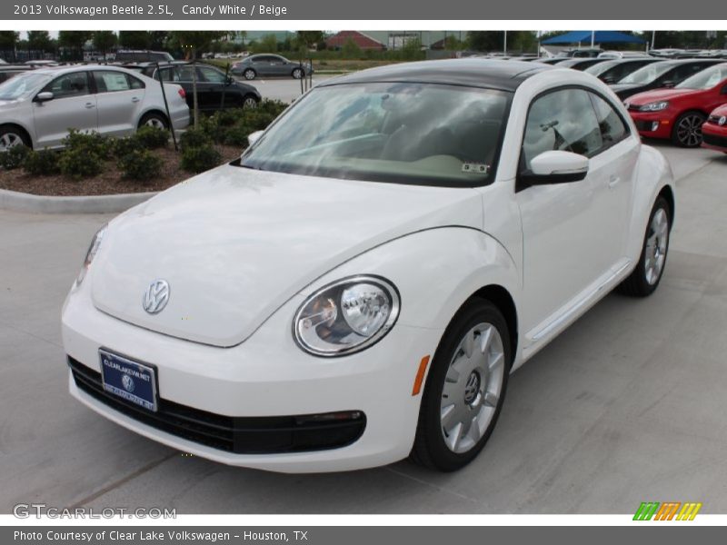 Candy White / Beige 2013 Volkswagen Beetle 2.5L
