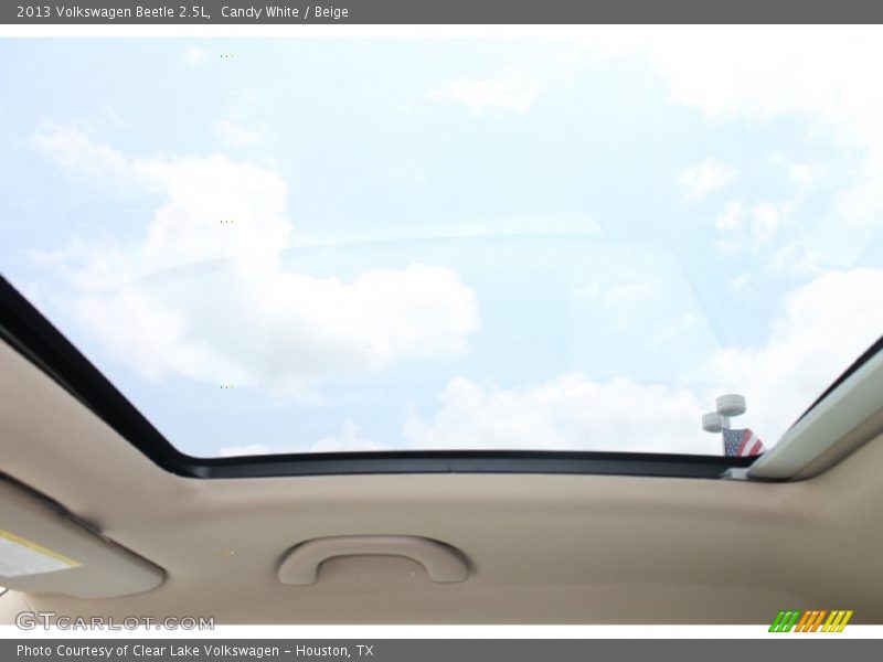 Candy White / Beige 2013 Volkswagen Beetle 2.5L