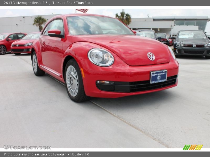 Tornado Red / Titan Black 2013 Volkswagen Beetle 2.5L
