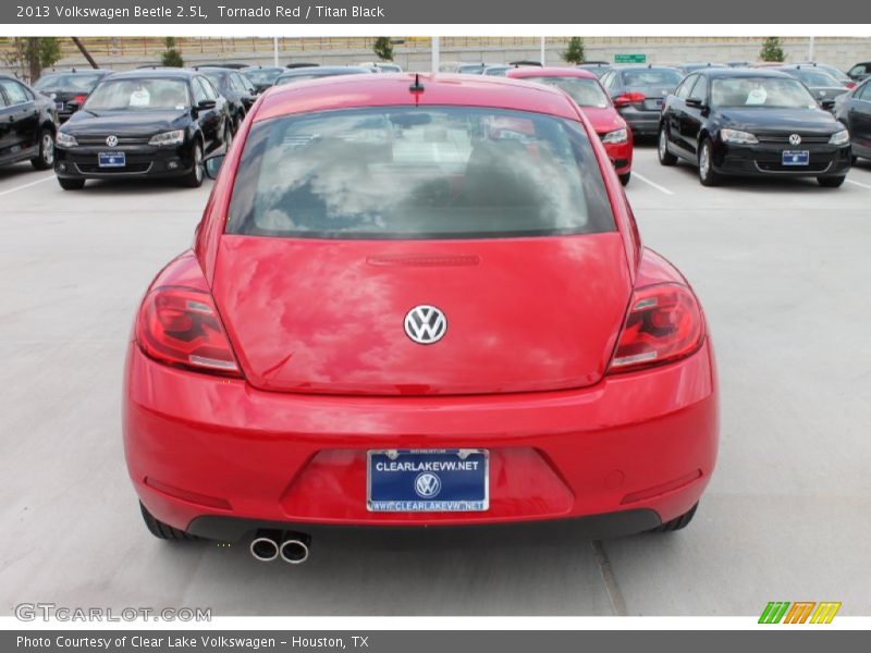 Tornado Red / Titan Black 2013 Volkswagen Beetle 2.5L