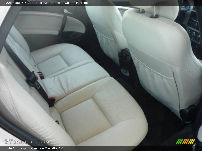 Polar White / Parchment 2006 Saab 9-5 2.3T Sport Sedan