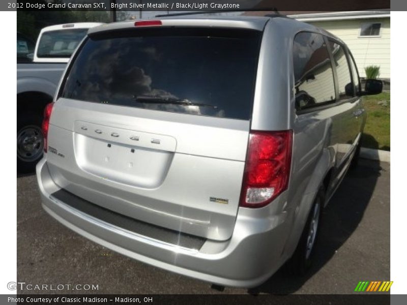 Bright Silver Metallic / Black/Light Graystone 2012 Dodge Grand Caravan SXT