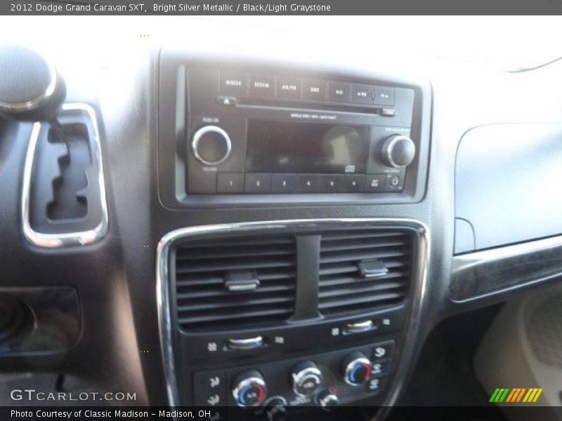 Bright Silver Metallic / Black/Light Graystone 2012 Dodge Grand Caravan SXT