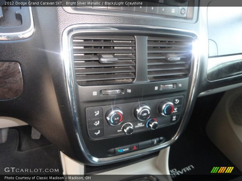 Bright Silver Metallic / Black/Light Graystone 2012 Dodge Grand Caravan SXT