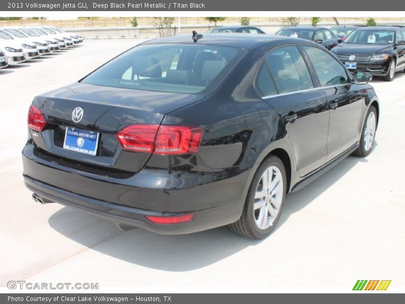 Deep Black Pearl Metallic / Titan Black 2013 Volkswagen Jetta GLI