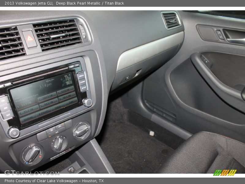 Deep Black Pearl Metallic / Titan Black 2013 Volkswagen Jetta GLI