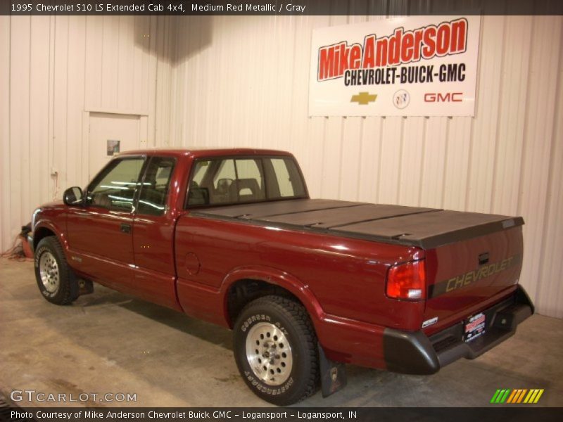 Medium Red Metallic / Gray 1995 Chevrolet S10 LS Extended Cab 4x4