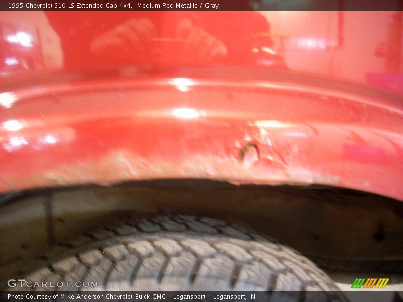 Medium Red Metallic / Gray 1995 Chevrolet S10 LS Extended Cab 4x4