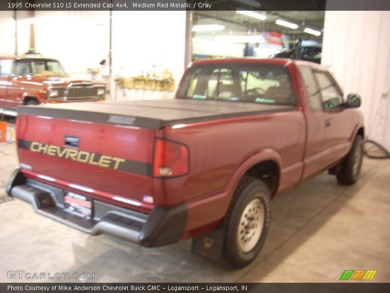 Medium Red Metallic / Gray 1995 Chevrolet S10 LS Extended Cab 4x4