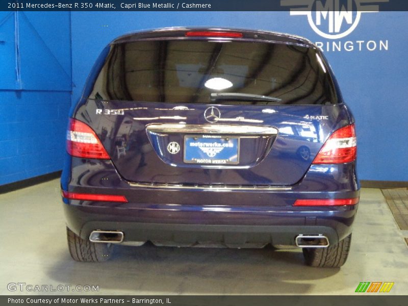 Capri Blue Metallic / Cashmere 2011 Mercedes-Benz R 350 4Matic