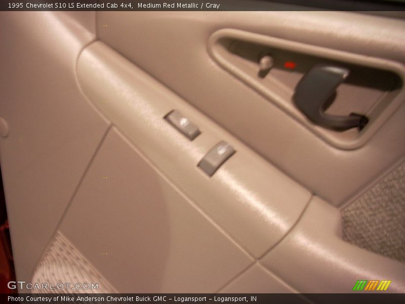 Medium Red Metallic / Gray 1995 Chevrolet S10 LS Extended Cab 4x4