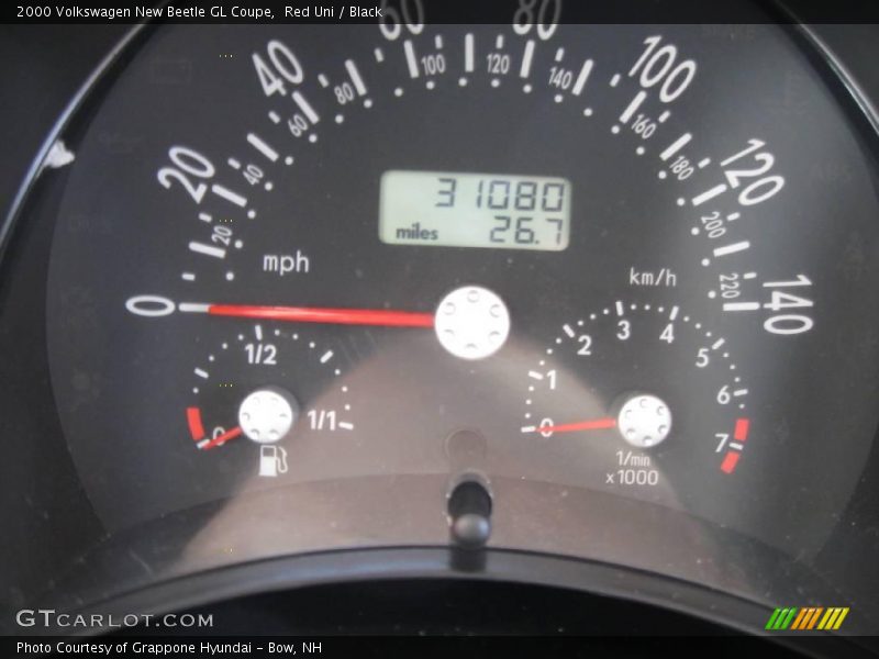 Red Uni / Black 2000 Volkswagen New Beetle GL Coupe